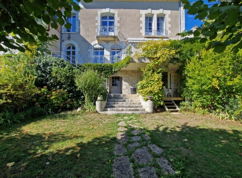LOIRE & CHARME Immobilier - Biens de charme et de caractère en Val de Loire